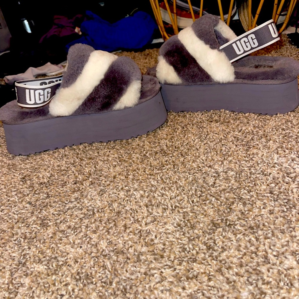 UGG DISCO CHECKER SLIDE PLATFORM SLIDES FLUFF YEAH brand new in box